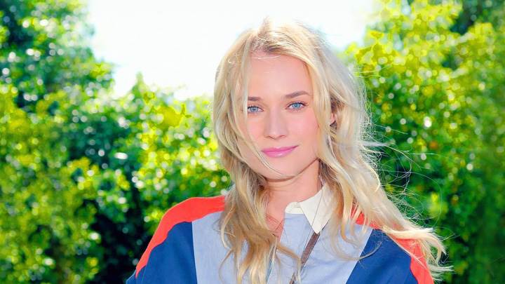 Diane Kruger Wearing A Blue N Red Dress In Garden